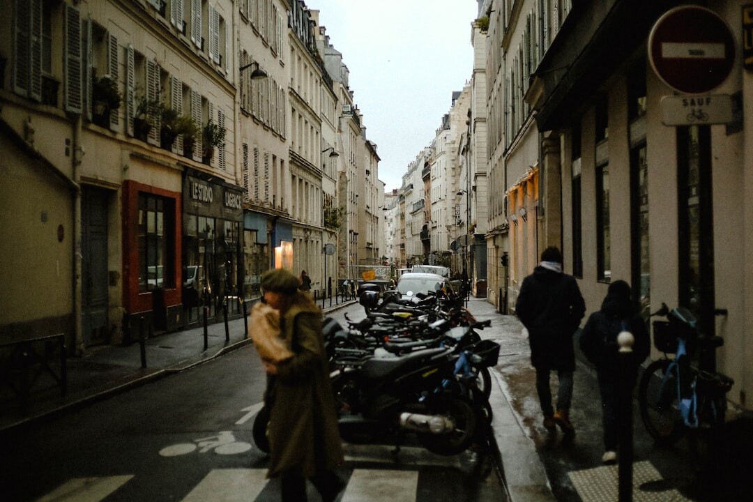 celebrity favorite spot in paris